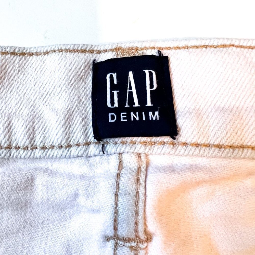 GAP High Rise 3" Denim Shorts in Spring Pink.  size 31" - Picture 6 of 14